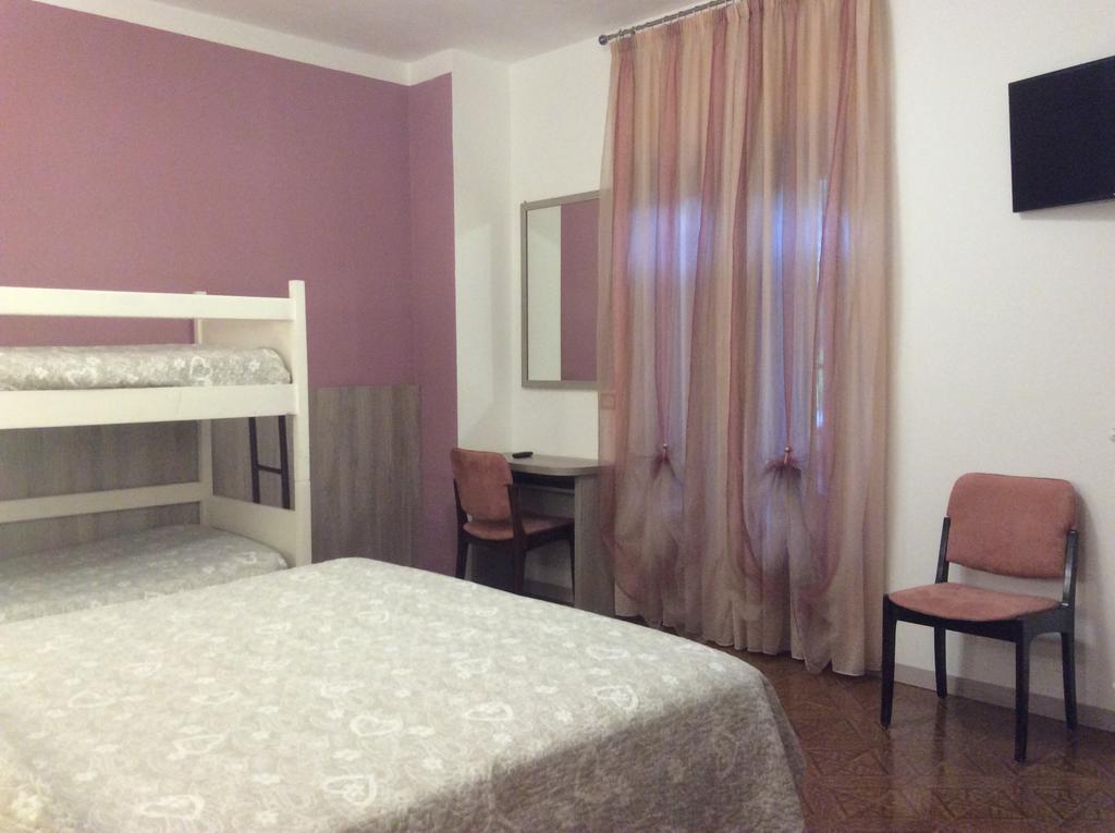 קסטיונה דלה פרסולאנה Albergo Ristorante Scanapa מראה חיצוני תמונה